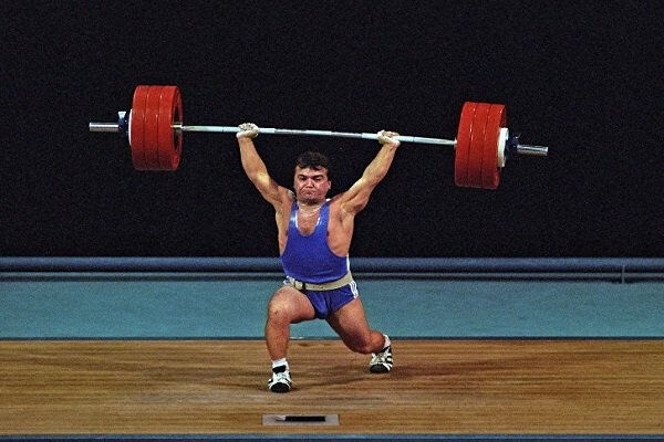 Naim Süleymanoğlu neden öldü, kaç rekor kırdı? Cep Herkülü Naim Süleymanoğlu’nun hayatı ve kariyeri - 5. Resim