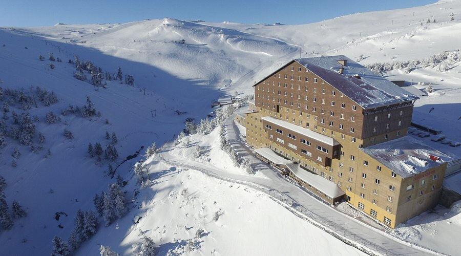 Şarkıcı Alişan'ın 'Grand Kartal Otel' paylaşımı gündem oldu! Tepkiler peş peşe gelmişti - 2. Resim