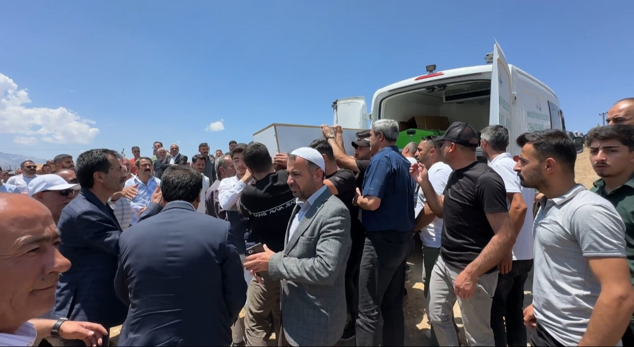 Sosyal medyada “Arda Edeoğlu” adıyla tanınan Onur Karael'e silahlı saldırı! Feci şekilde can verdi - 3. Resim