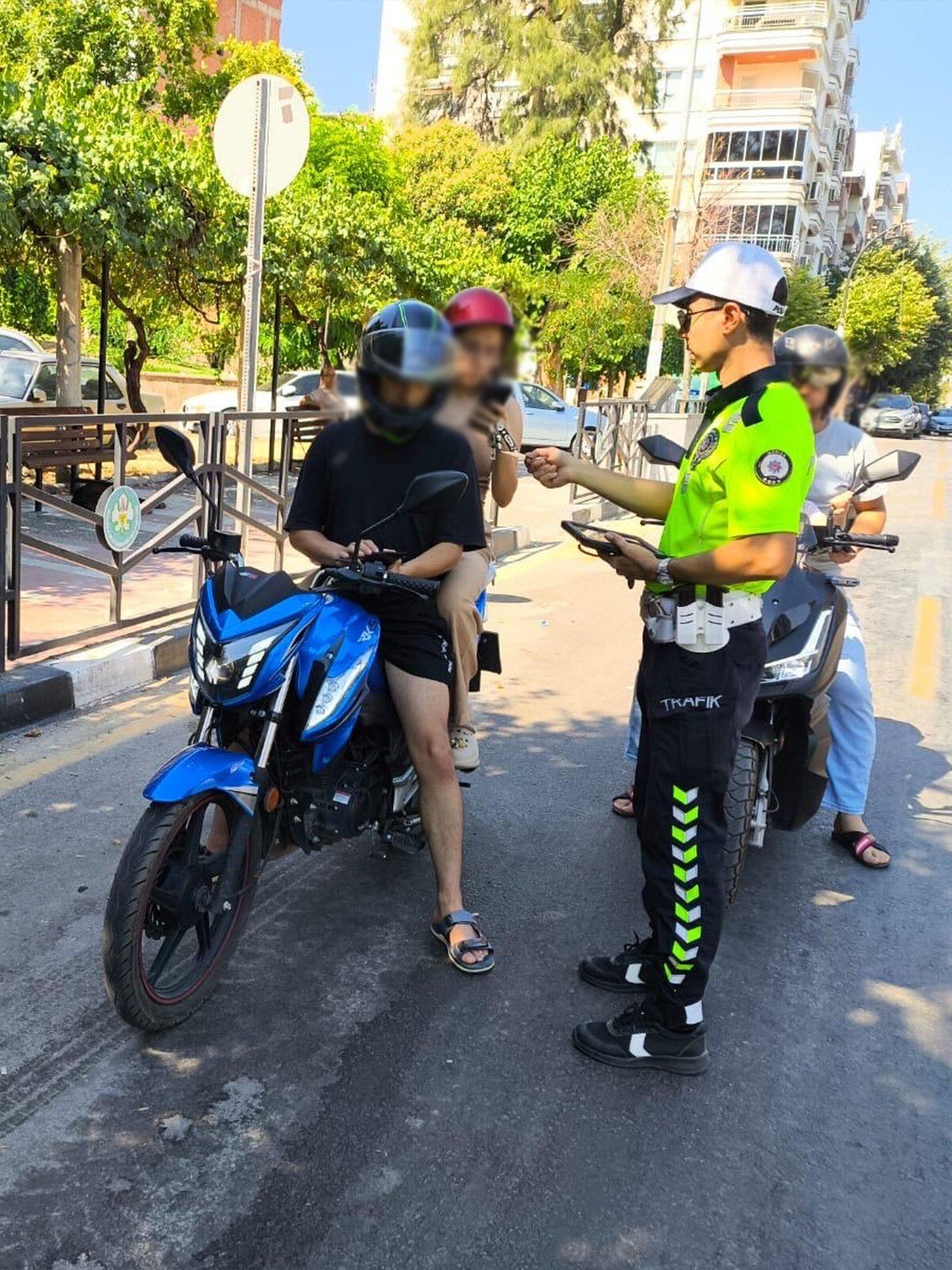 3 milyon lirayı aşkın ceza! Denetimde motosiklet sürücüleri yandı 3 milyon lirayı aşkın ceza! Denetimde motosiklet sürücüleri yandı - 1. Resim