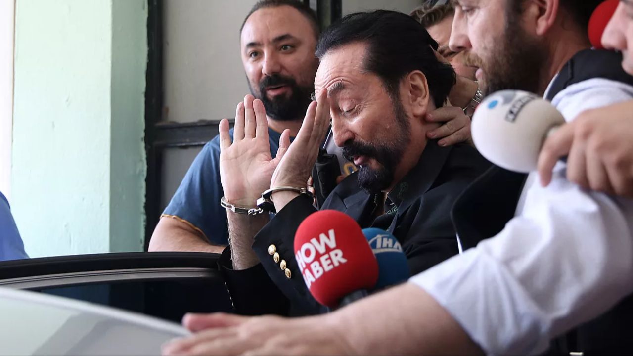 Adnan Oktar ne zaman ve neden tutuklandı? Adnan Oktar son hali sonrası beraat etti iddiaları gündeme geldi Adnan Oktar ne zaman ve neden tutuklandı? Adnan Oktar son hali sonrası beraat etti iddiaları gündeme geldi
