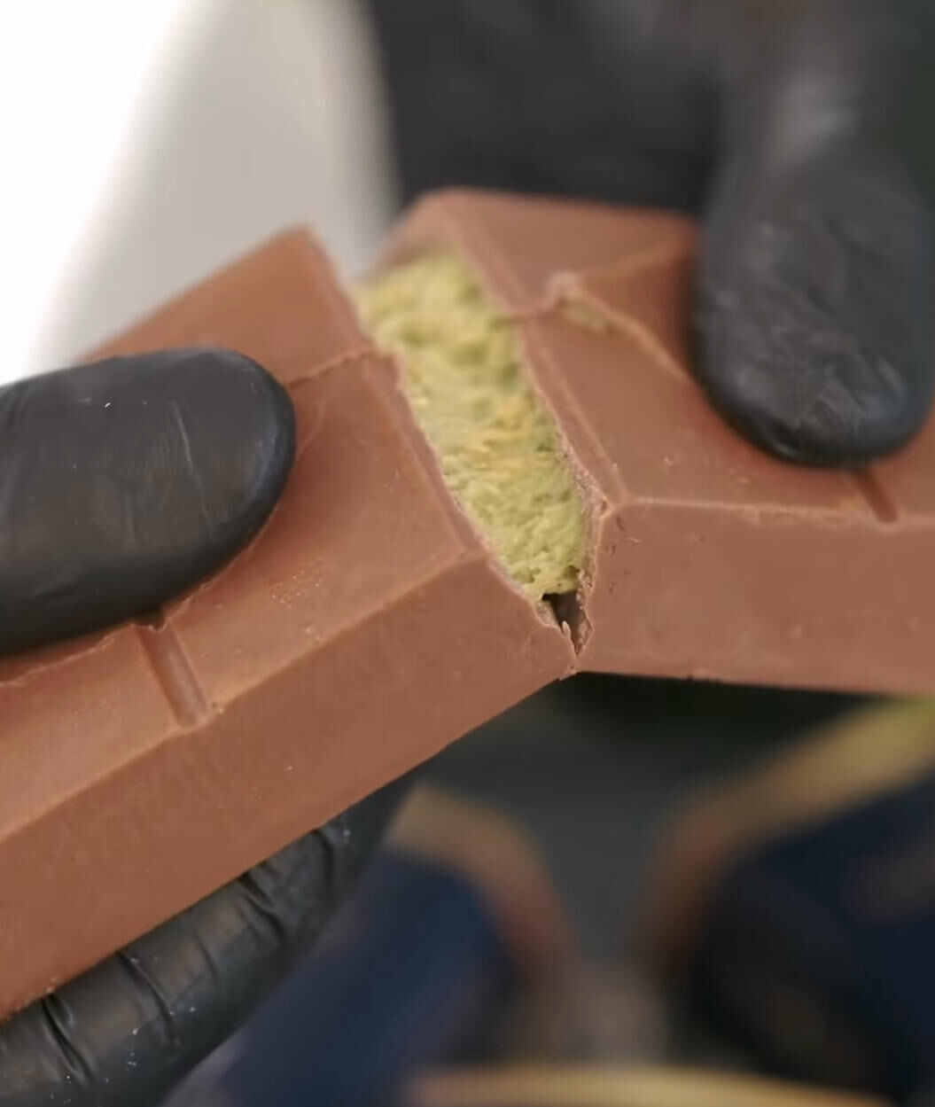 Bu ürünler geri çağrılıyor! Çikolata markasında büyük skandal, Türkiye'de de satılıyor Bu ürünler geri çağrılıyor! Çikolata markasında büyük skandal, Türkiye'de de satılıyor - 2. Resim