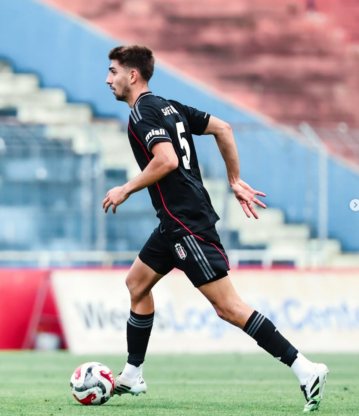 Demir Ege Tıknaz kimdir, kaç yaşında? Beşiktaş'taki performansıyla dikkatleri üzerine çekti - 2. Resim