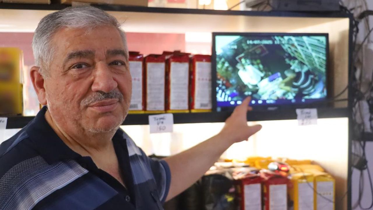 Dilencinin 1 günlük hasılatı 30 yıllık esnafı şoke etti: İlk defa böyle bir durumla karşılaştım Dilencinin 1 günlük hasılatı 30 yıllık esnafı şoke etti: İlk defa böyle bir durumla karşılaştım