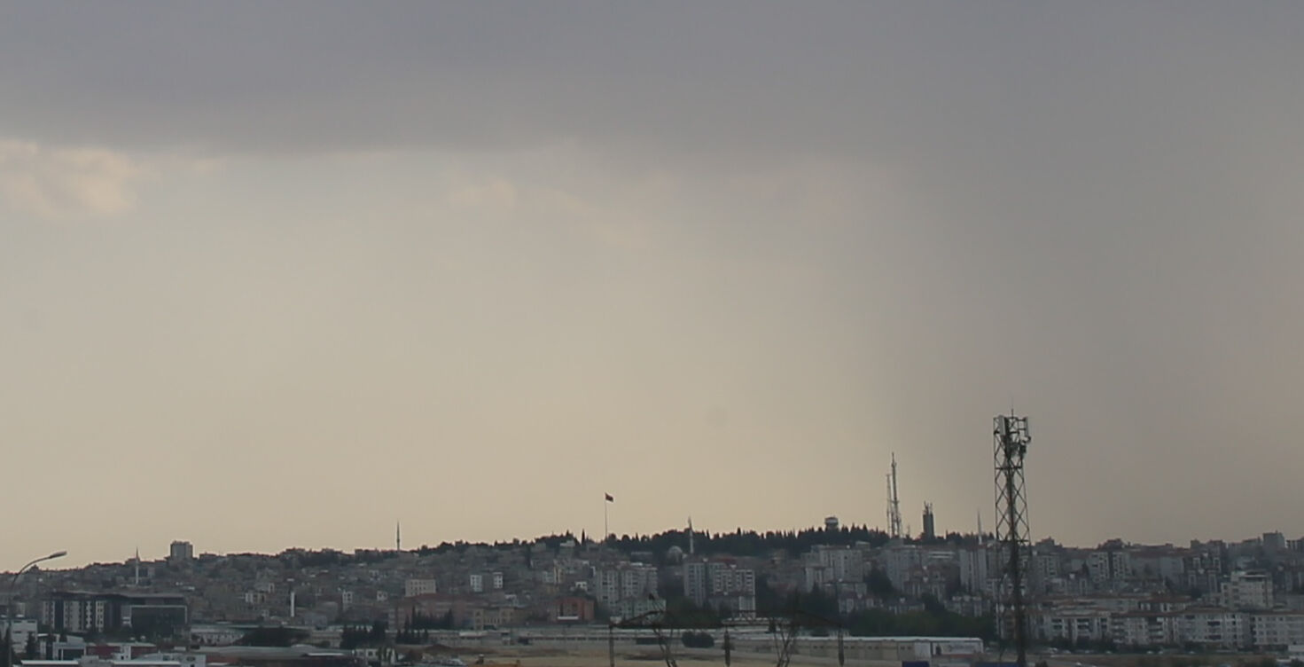 İki kentin üzerine karabasan gibi çöktü! Vatandaşlar şaştı kaldı - 1. Resim