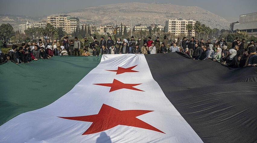 Suriye'de hava saldırıları protesto ediliyor - 1. Resim