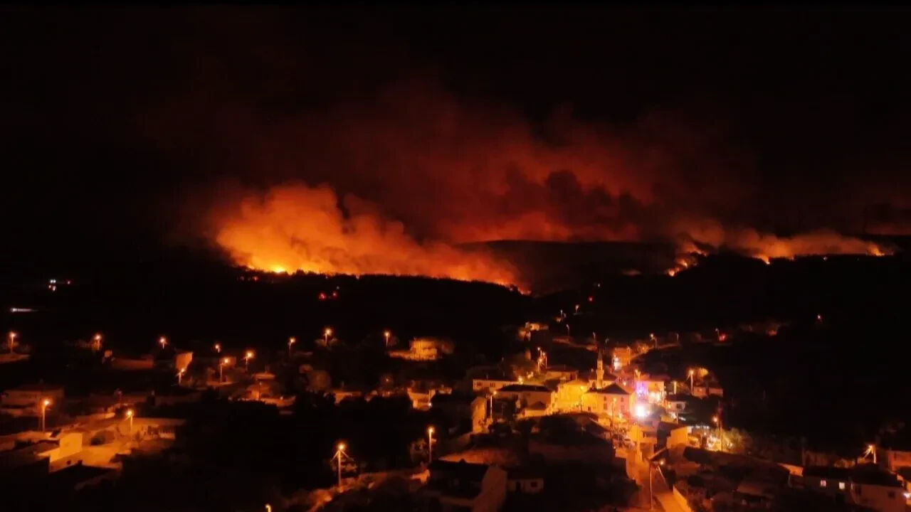 Tekirdağ ve Çanakkale'deki orman yangınlarında son durum ne? Şarköy’de başlayan yangın Ayvacık’a sıçradı! - 1. Resim
