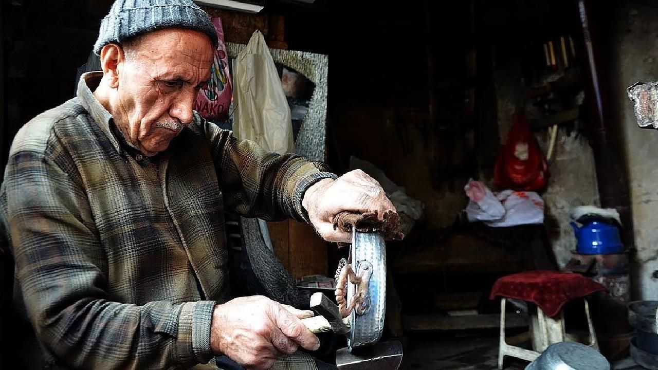 Ustalar anlatacak... Unutulmaya yüz tutan meslekler belgeleniyor Ustalar anlatacak... Unutulmaya yüz tutan meslekler belgeleniyor