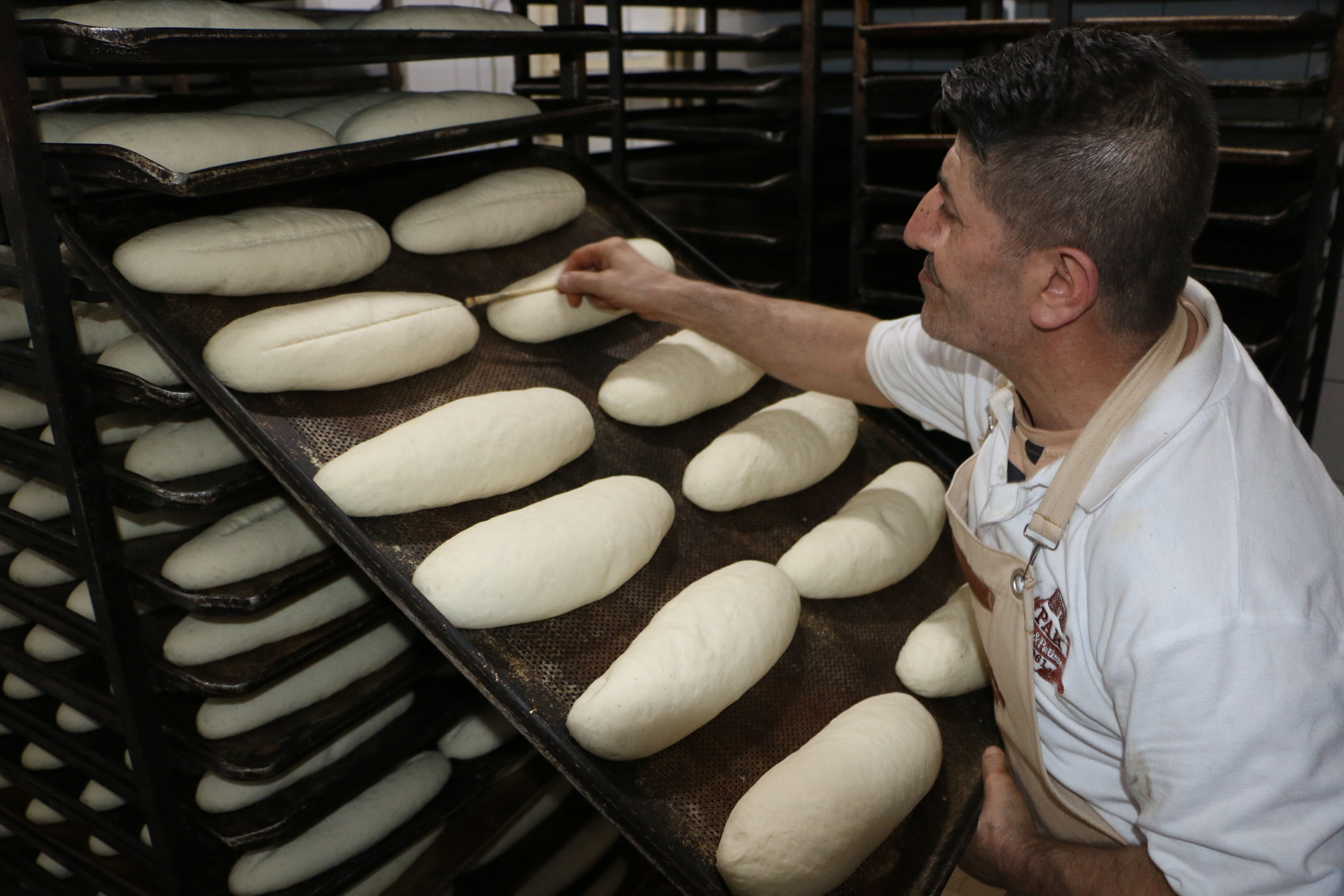 Bu mesleği yapmak yürek ister! Sıcak hava onlara uğramıyor: 20 derece fazla hissediyorlar - 3. Resim