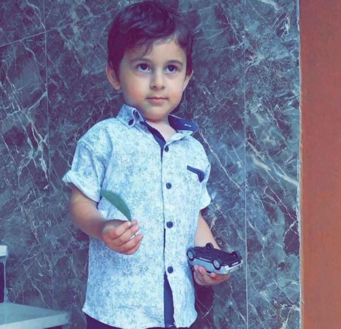 Daha 10 yaşındaydı... Demir kapının altında kalan Eymen hayatını kaybetti Daha 10 yaşındaydı... Demir kapının üzerine devrildiği Eymen hayatını kaybetti - 1. Resim