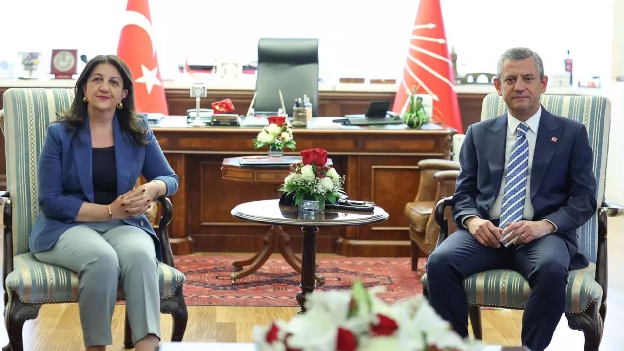 DEM Parti'den CHP'ye ziyaret! Pervin Buldan'dan süreçle ilgili kritik açıklama DEM Parti'den CHP'ye ziyaret! Pervin Buldan'dan süreçle ilgili kritik açıklama