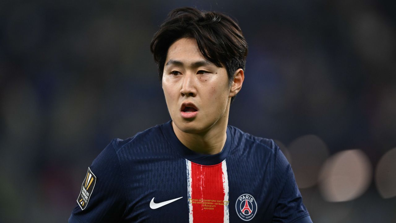 Fenerbahçe&#039;den PSG&#039;ye üçlü çıkarma! Kang-in Lee için kiralama teklifi