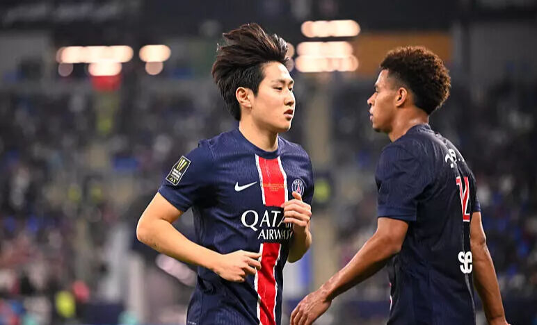 Fenerbahçe'den PSG'ye üçlü çıkarma! Kang-in Lee için kiralama teklifi Fenerbahçe'den PSG'ye üçlü çıkarma! Kang-in Lee için kiralama teklifi - 3. Resim