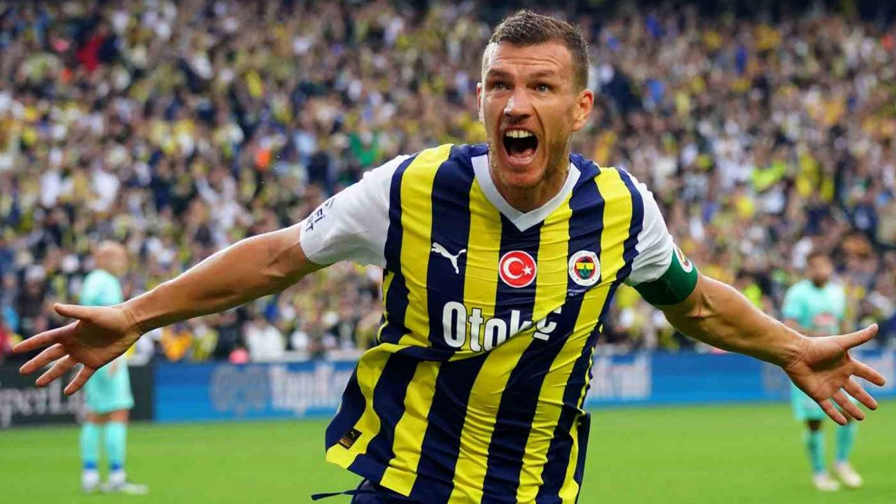 Fenerbahçe'nin eski yıldızı Edin Dzeko: Kenara atılacak bir futbolcu değilim! - 1. Resim