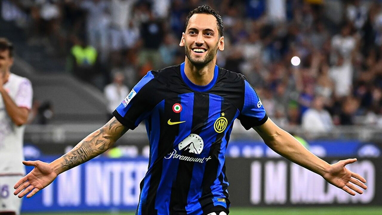 Galatasaray, golcü oyuncu için Hakan Çalhanoğlu transferinden vazgeçti! Varsa yoksa Osimhen - 1. Resim