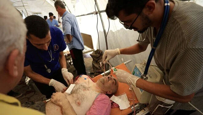 İsrail Gazze'de sivillerin sığındığı tarihi kiliseyi bombaladı! İtalya Başbakanı Netanyahu'ya ateş püskürdü - 2. Resim