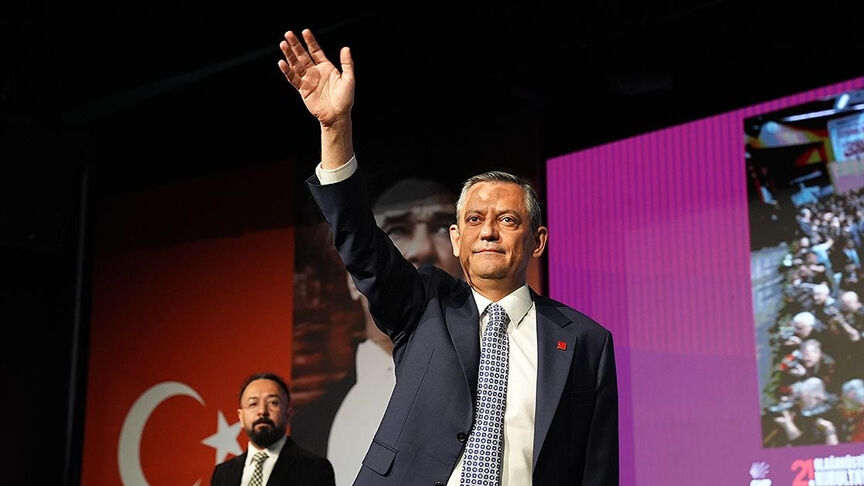 Özgür Özel hakkında 