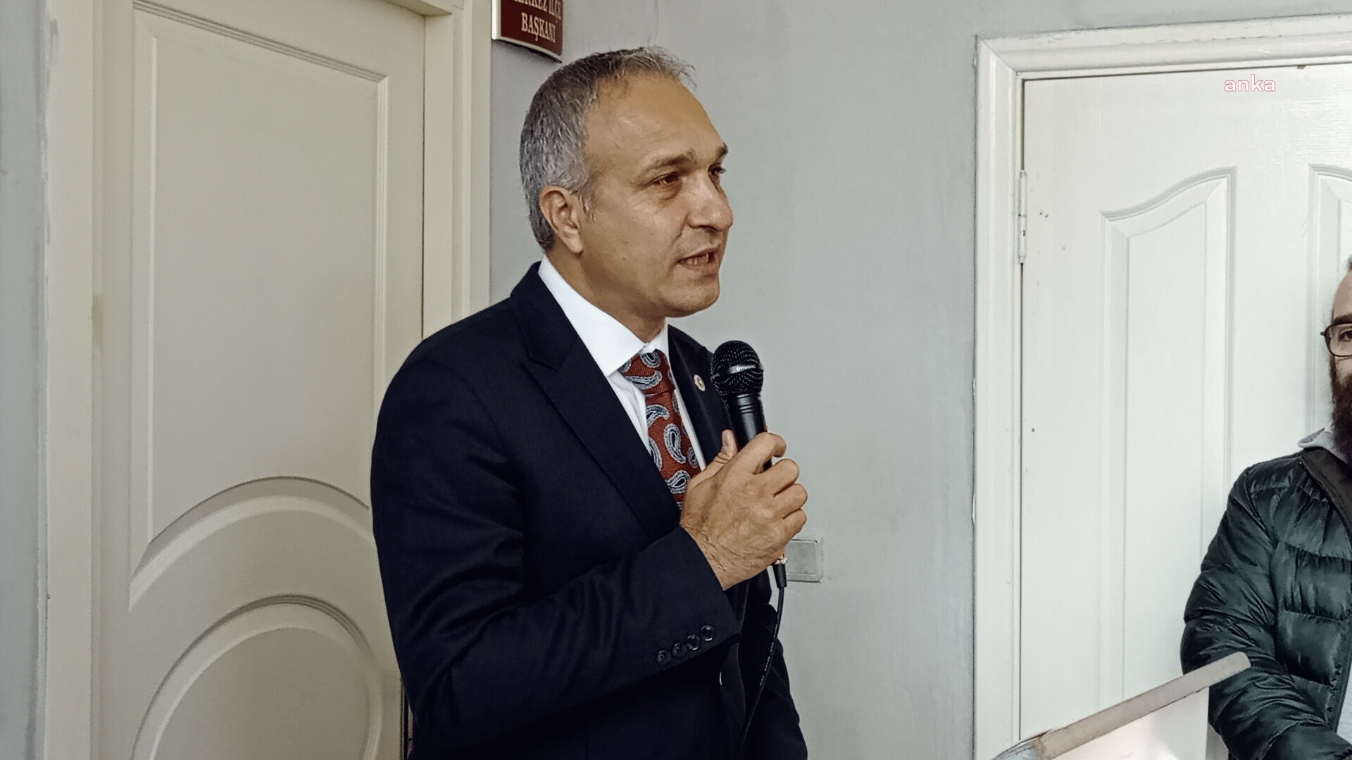 Suat Özçağdaş kimdir? CHP İstanbul Milletvekili Suat Özçağdaş'ın biyografisi - 2. Resim