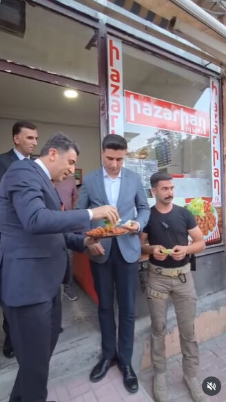 Vali Ayg&ouml;l'den koruma polisiyle ilgili g&uuml;ld&uuml;ren paylaşım: Kendi lokmasına sahip &ccedil;ıkamayan koruma bizi nasıl koruyacak? - 1. Resim