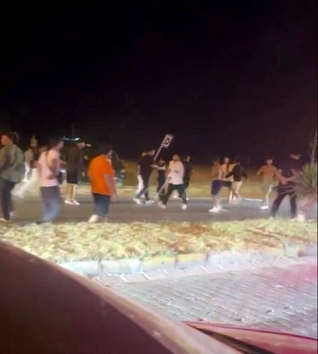 'Yan baktın' kavgası kanlı bitti! Polis memuru kabusu yaşadı - 1. Resim