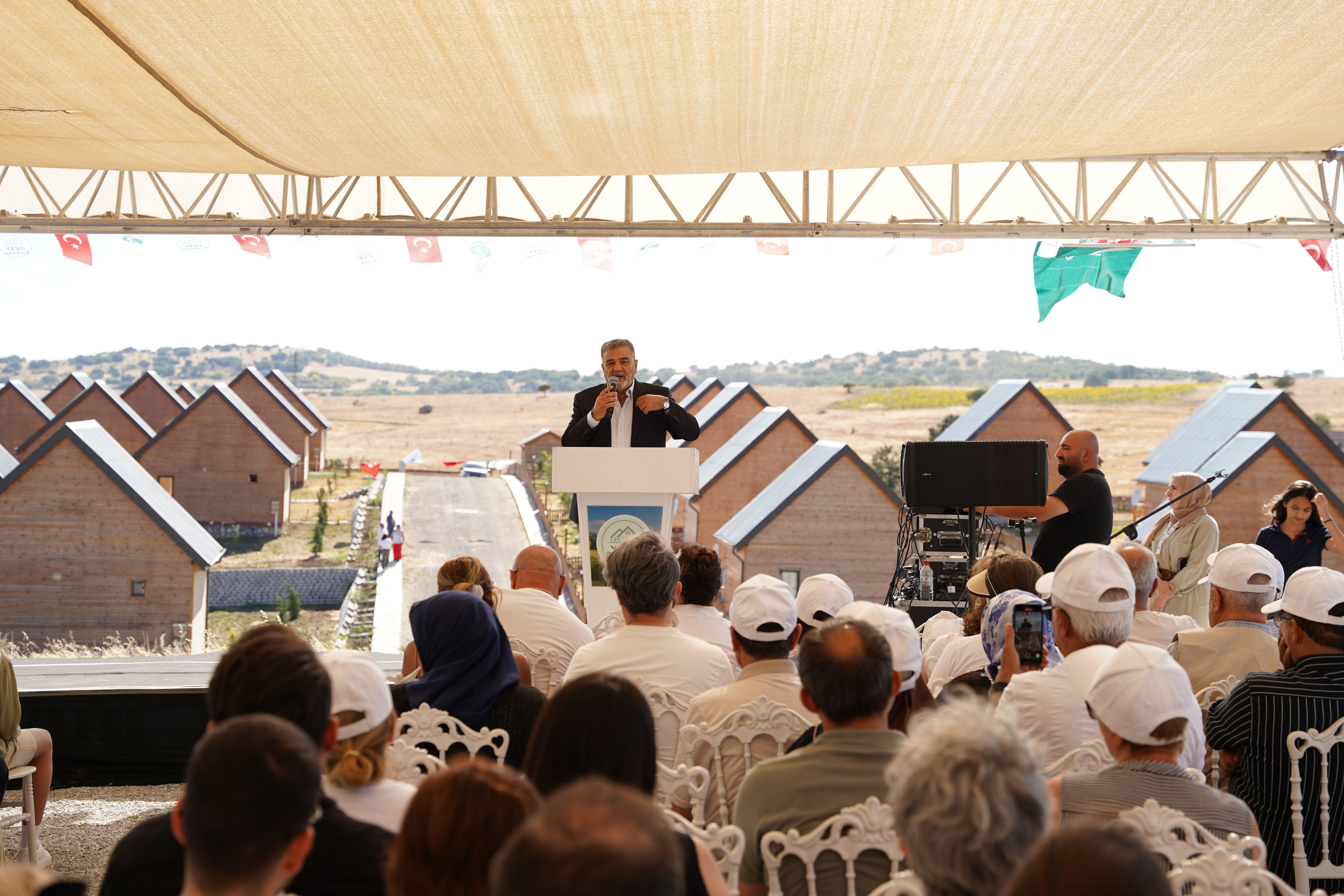 Yeşil Mahalle 3. Etapta tapu ve anahtar teslim coşkusu - 1. Resim