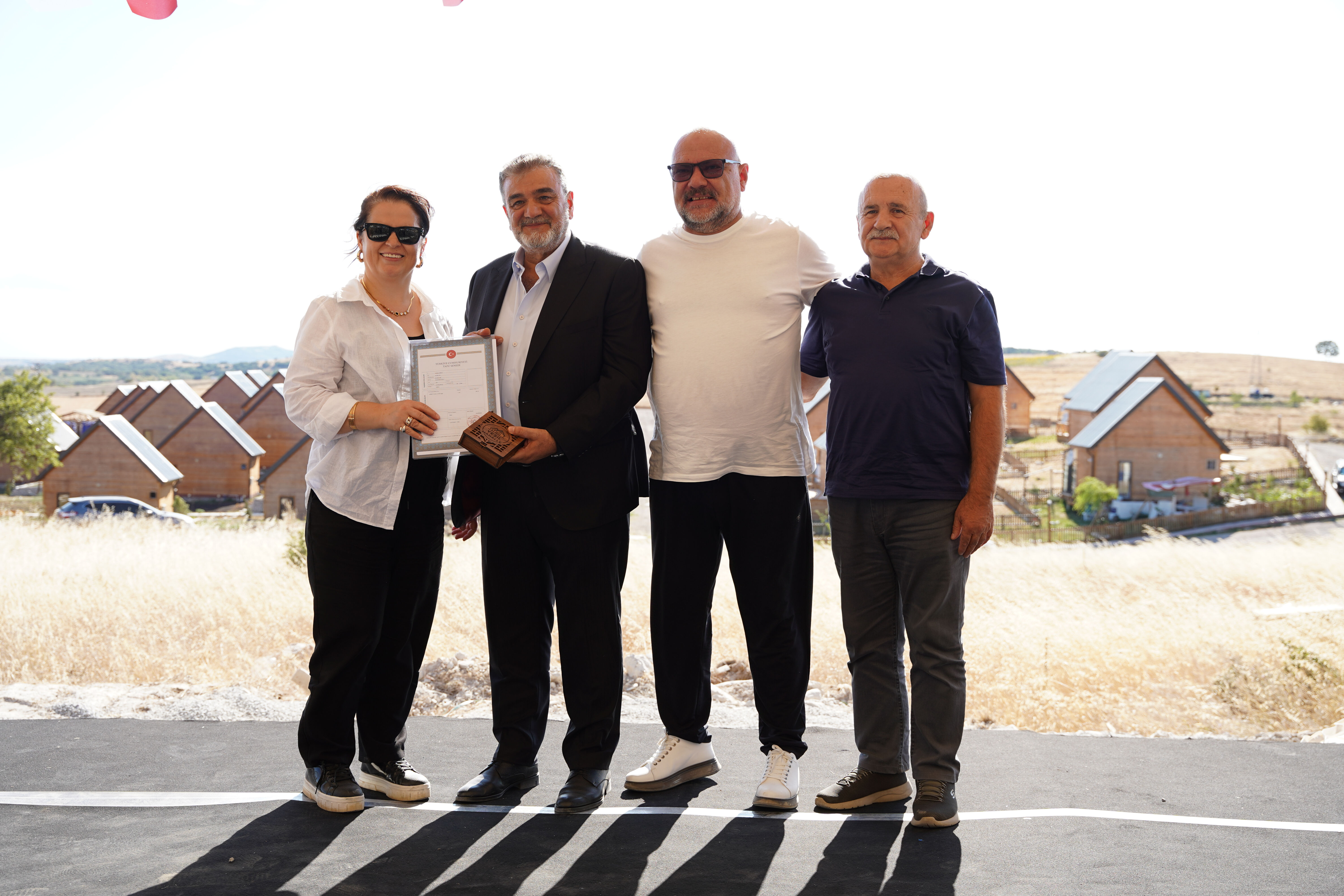 Yeşil Mahalle 3. Etapta tapu ve anahtar teslim coşkusu - 2. Resim