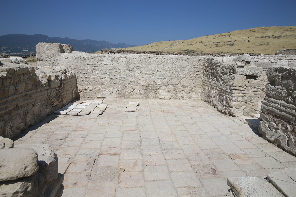 Arkeolojik kazıdan l&uuml;ks villa &ccedil;ıktı... 12 odalı, havuzlu, 1500 metrekare! - 2. Resim