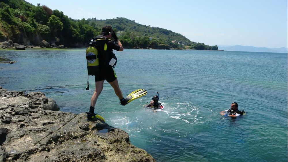 Dalgı&ccedil;lar 8 metre derinde buldu! 1.5 metre &ccedil;apında... İncelemek i&ccedil;in &ouml;zel ekip g&ouml;nderildi - 2. Resim