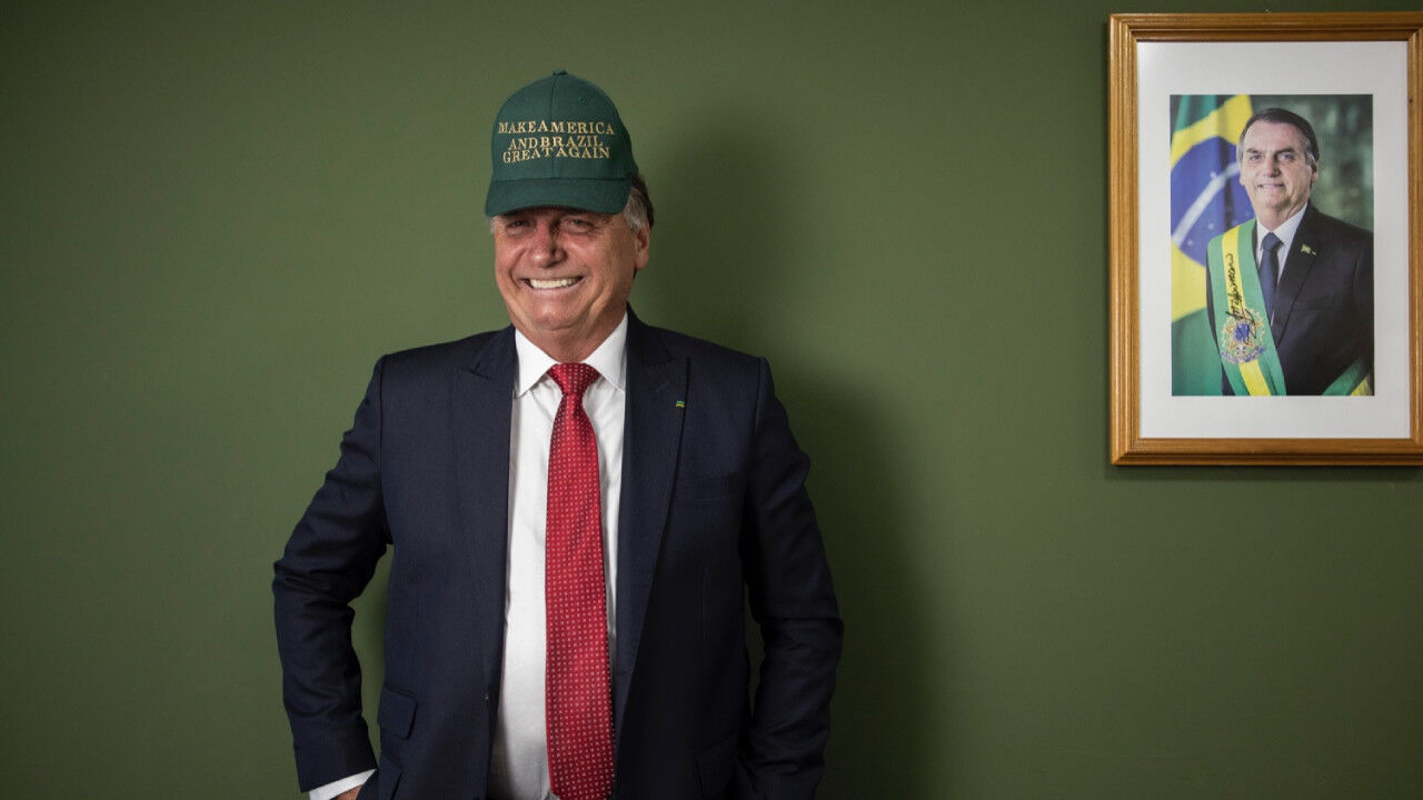 Darbeyle suçlanan eski devlet başkanının evine baskın! Bolsonaro’ya elektronik kelepçe takılacak - 3. Resim