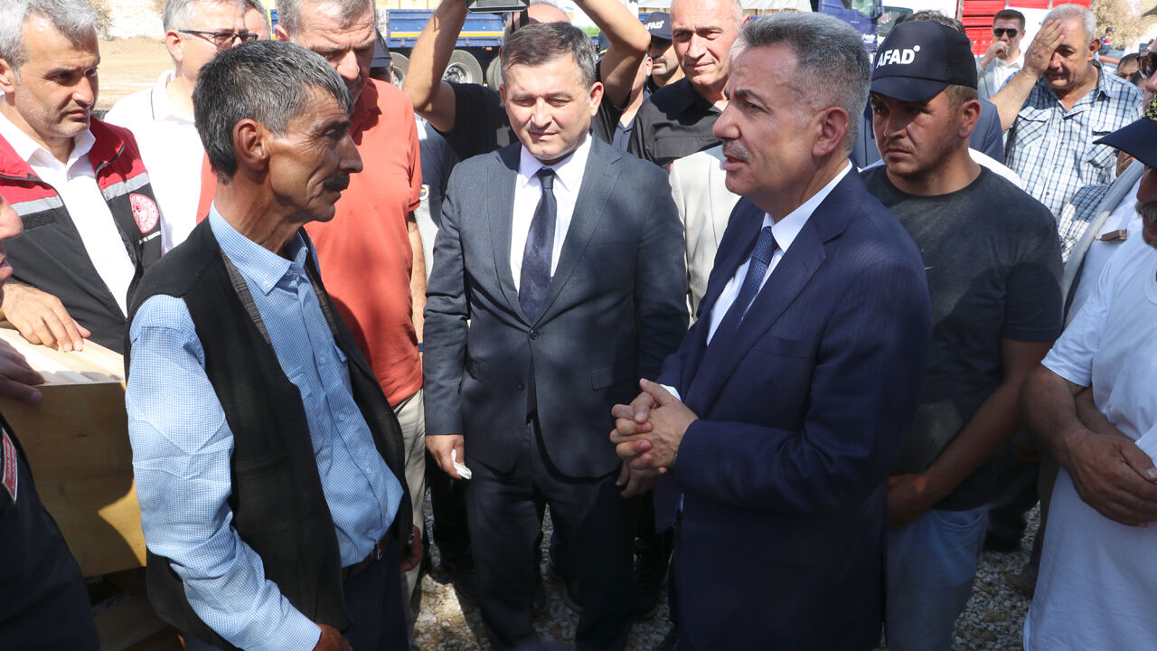 Devletten hızlı müdahale! Yangın mağdurlarına can suyu: Teslimatlar başladı - 1. Resim