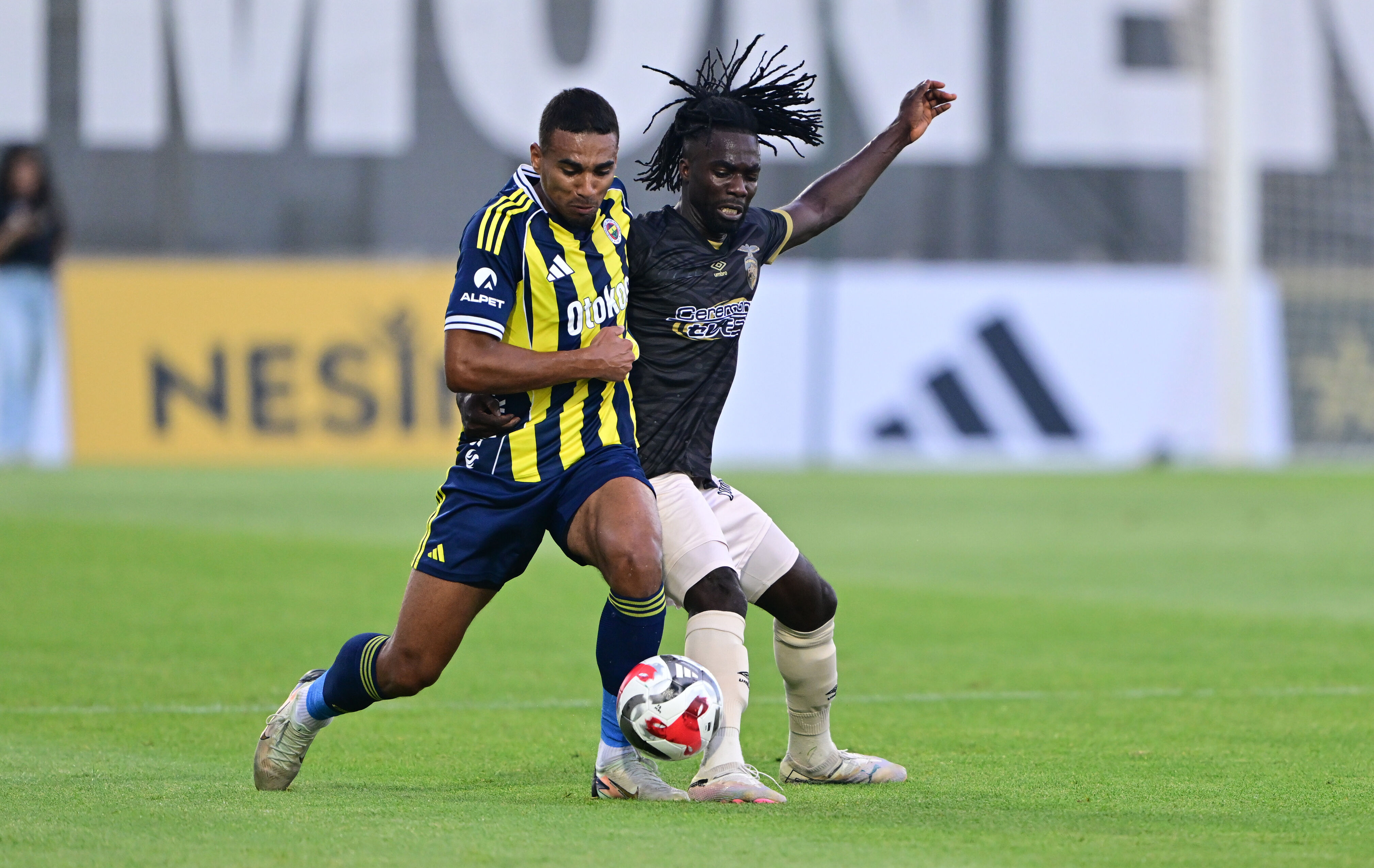 Fenerbahçe, Portekiz'de ilk maçını kazandı! Szymanski yıldızlaştı Fenerbahçe, Portekiz'de ilk maçını kazandı! Szymanski yıldızlaştı - 1. Resim