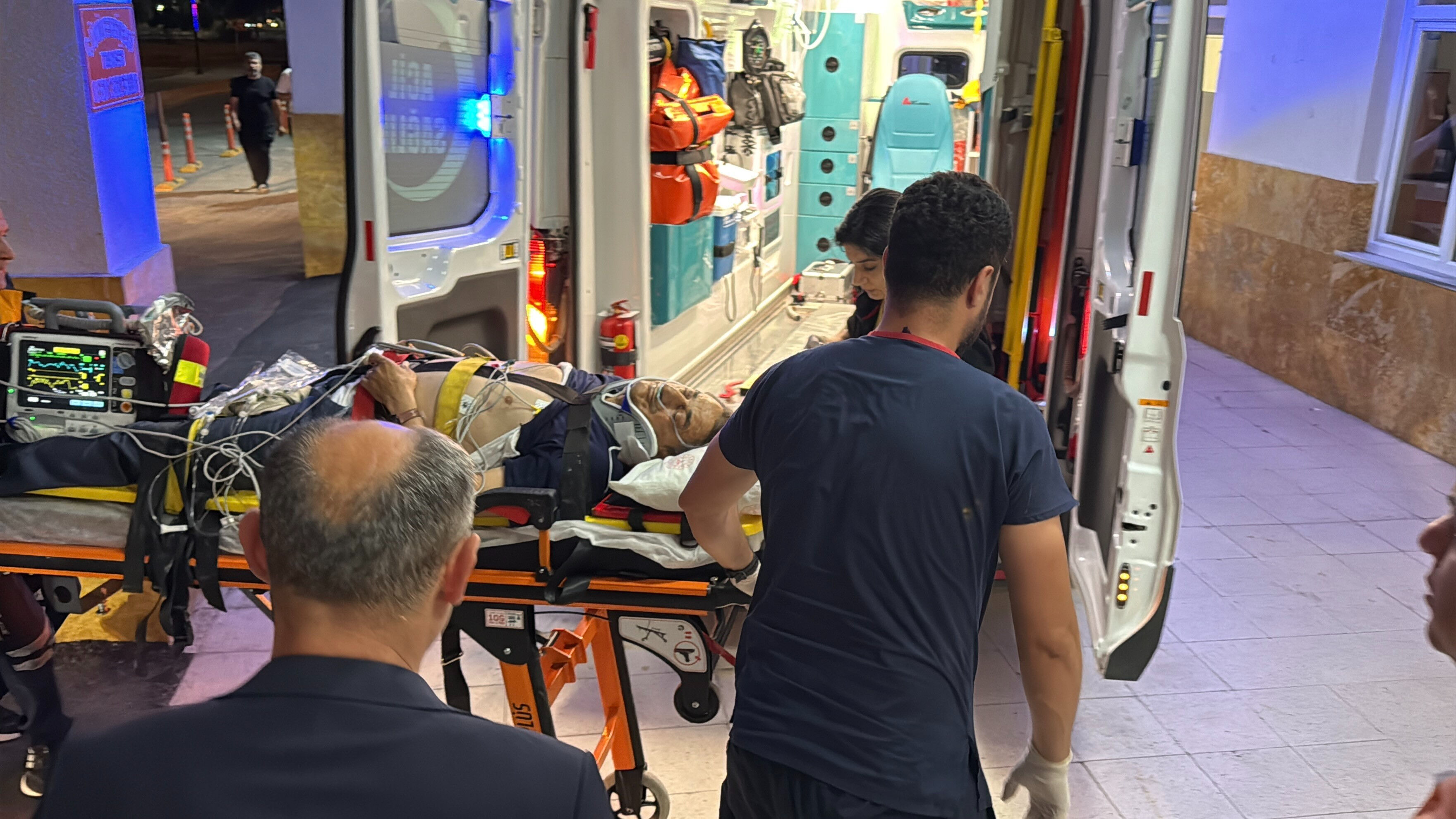 Kazaya karışan eski validen acı haber! 2 gündür yoğun bakımdaydı... - 1. Resim