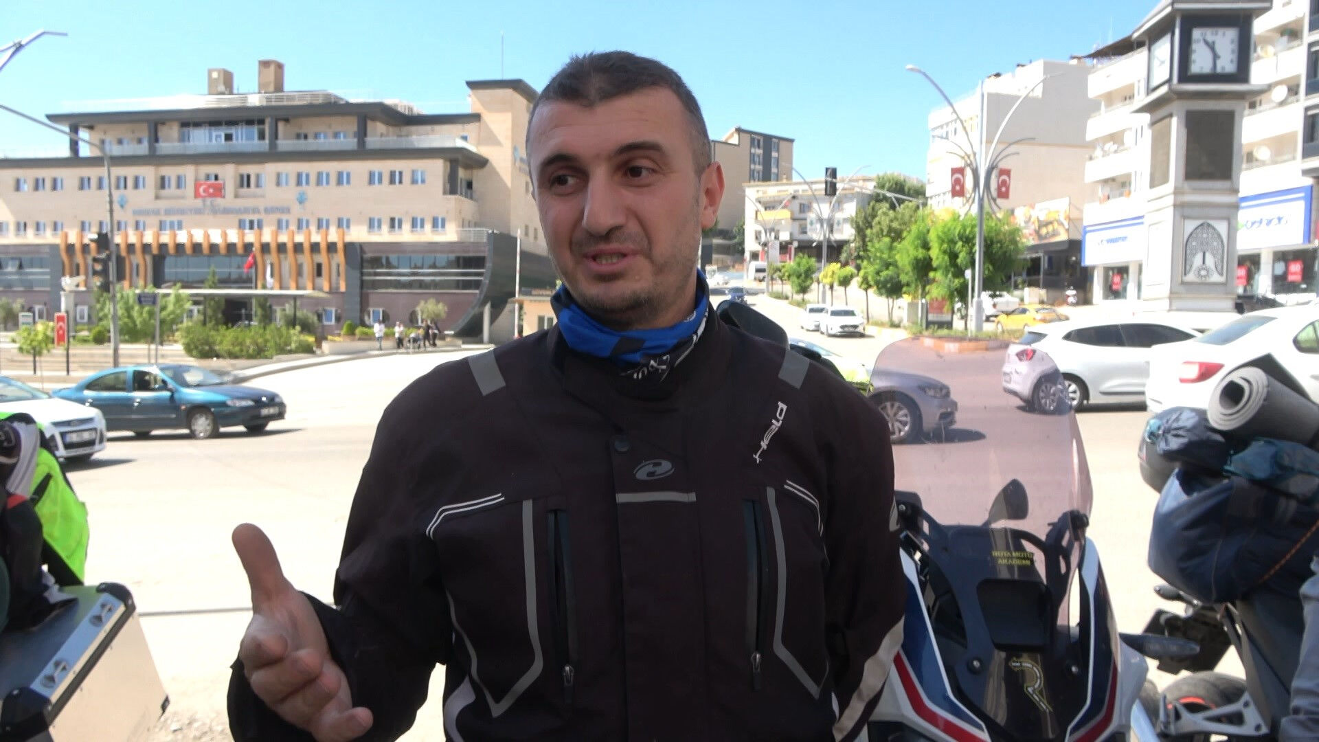 Silahlar yakılınca yüzlerce kilometreden atlayıp geldiler... Güneydoğu'yu karış karış dolaşıyorlar Silahlar yakılınca yüzlerce kilometreden atlayıp geldiler... Şehir şehir dolaşıyorlar - 2. Resim