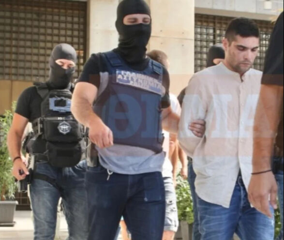 Sokak ortasında katledilmişti! Profesörün eski eşi de dahil 5 şüpheli gözaltında Sokak ortasında katledilmişti! Profesörün eski eşi de dahil 5 şüpheli gözaltında - 4. Resim
