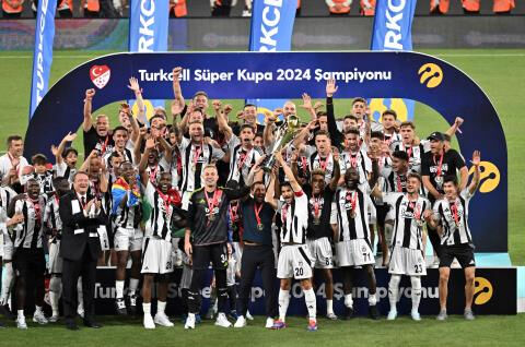 Süper Kupa ne zaman, kimler arasında oynanıyor? 2025 Turkcell Süper Kupa yeni formatı TFF tarafından açıklandı Süper Kupa ne zaman, kimler arasında oynanıyor? 2025 Turkcell Süper Kupa yeni formatı TFF tarafından açıklandı - 2. Resim