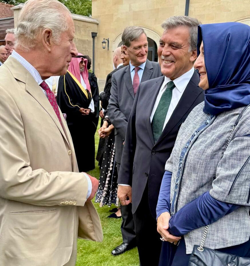 Abdullah Gül o etkinlikte ortaya çıktı! Kral Charles ile sohbeti damga vurdu - 2. Resim
