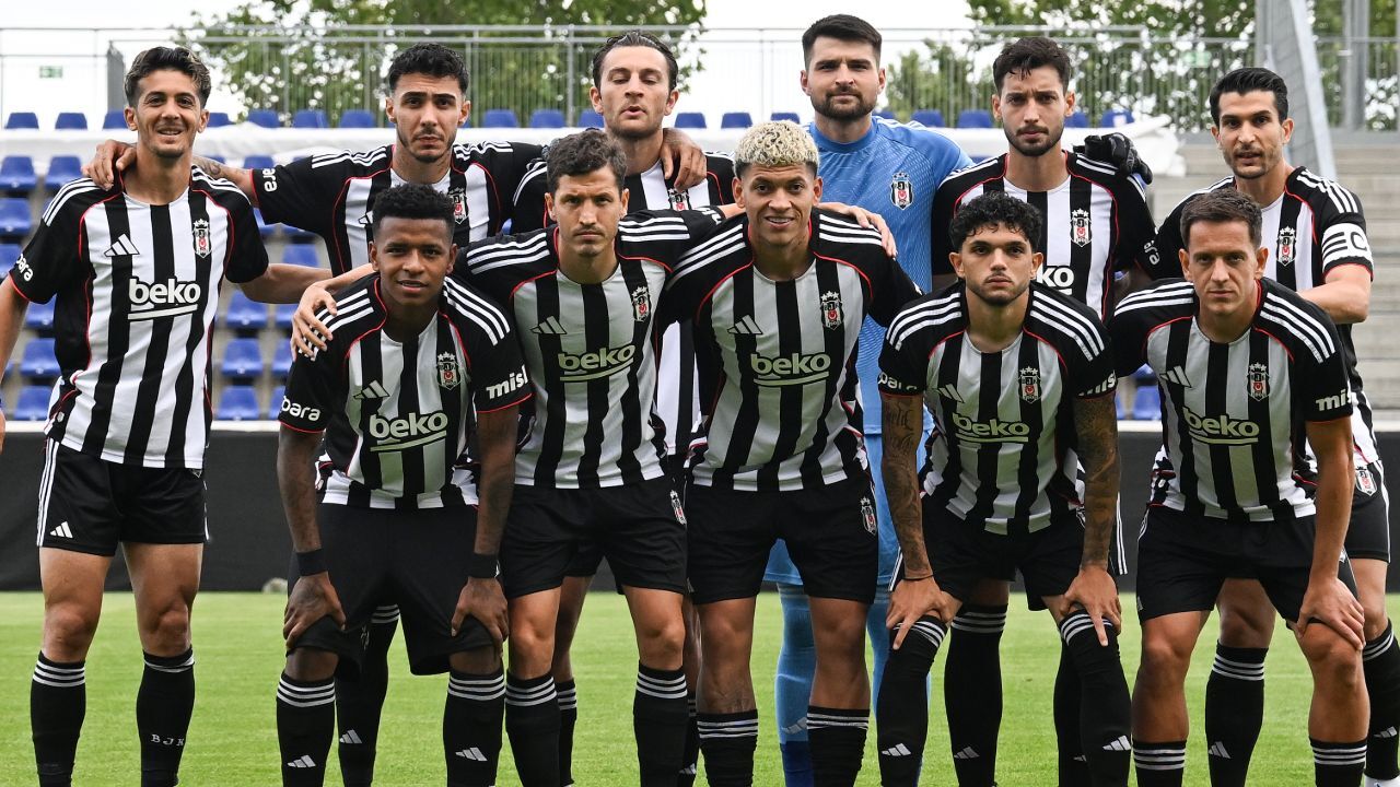 Beşiktaş'ta temizlik başlıyor! Kamp öncesi 8 oyuncu ile yollar ayrılacak Beşiktaş'ta temizlik başlıyor! Kamp öncesi 8 oyuncu ile yollar ayrılacak