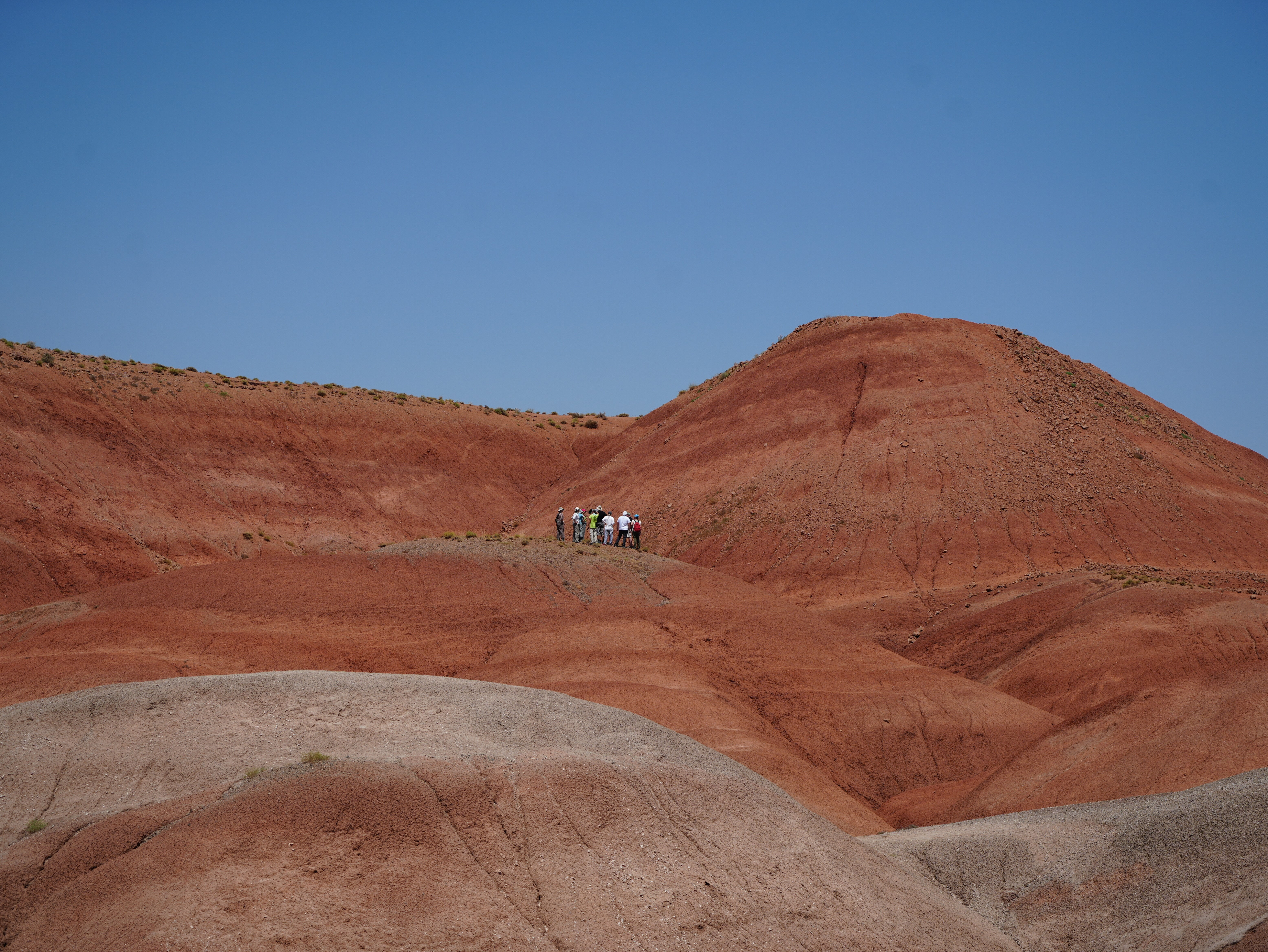 Burası Türkiye'de! Mars'a benzetilen bu tepelere yerli ve yabancı turist akın ediyor - 1. Resim