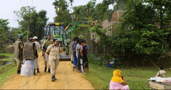 Hindistan’da Müslümanlara karşı buldozer operasyonu! Ölü ve yaralılar var - 2. Resim