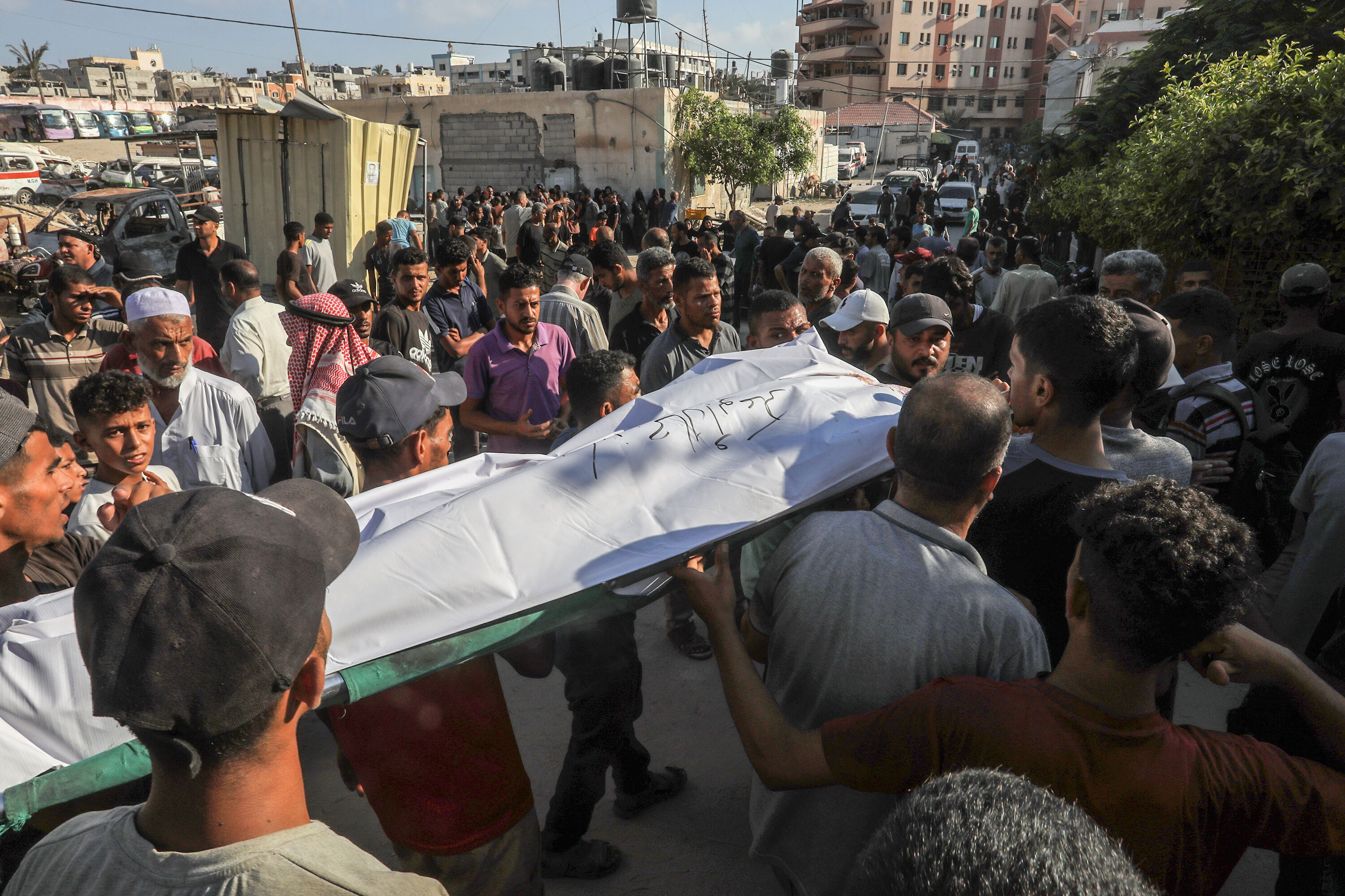 İsrail'den ölüm tuzağı! Yardım bekleyenlere bomba yağdı: 38 ölü - 2. Resim