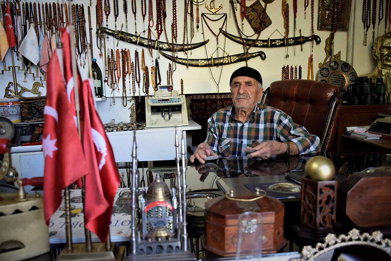 İstanbul antikacıları yolunu gözlüyordu! 85 yaşındaki 'Eskici Yaşar'ın hayatı tarihi türbede değişti - 3. Resim