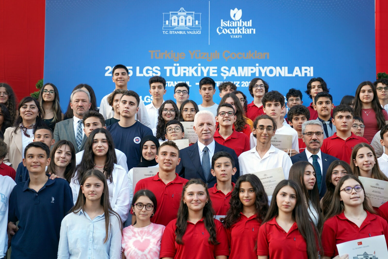 Mağduriyet şampiyonları! Ülke gündemine oturan LGS birincileri ilk kez konuştu - 1. Resim