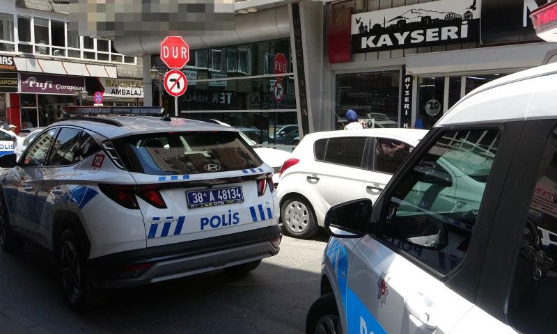 Otel odasında şüpheli ölüm! Uzun süre çıkmadı, ekipler cansız bedenini buldu - 2. Resim