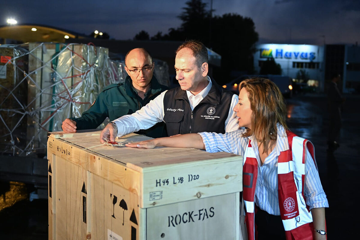 Ünlü heykel Türkiye'ye giriş yaptı! Kaçırılan Marcus Aurelius 3 heykelle birlikte ait olduğu topraklara iade edildi - 4. Resim