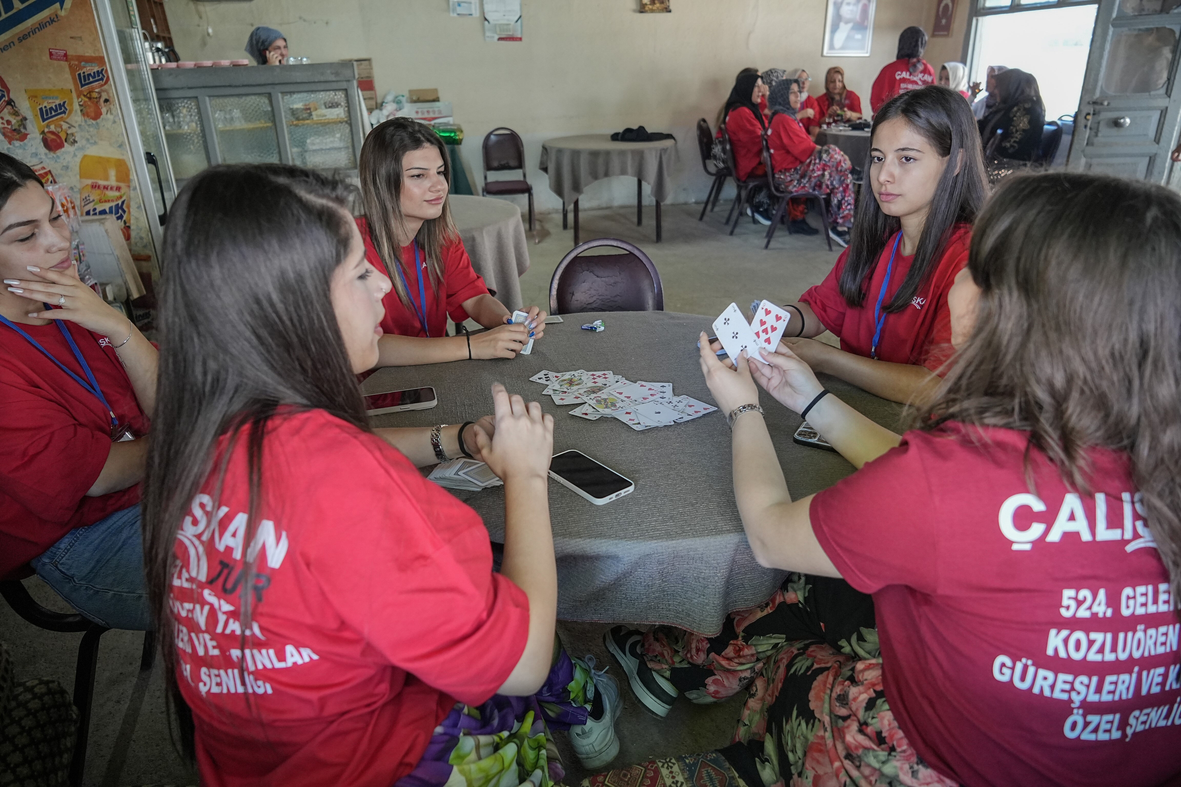 Camiden anons yapıldı, jandarma barikat kurdu... Kadınlar yönetimi devralınca köye erkeklerin girmesi yasaklandı - 3. Resim