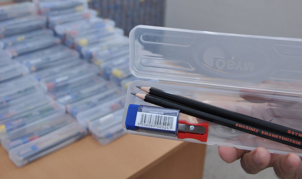 DGS’de kalem silgi veriliyor mu? 2025 DGS'ye girerken yasak olan eşyalar merak ediliyor - 1. Resim