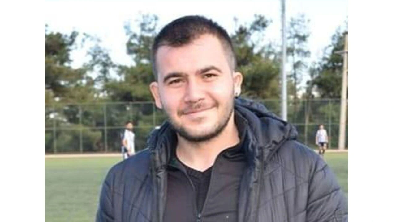 Düğün takılarıyla ortadan kaybolmuştu: Teknik direktör Hüseyin Cumhur Acar'ın kaçışının nedeni ortaya çıktı - 1. Resim