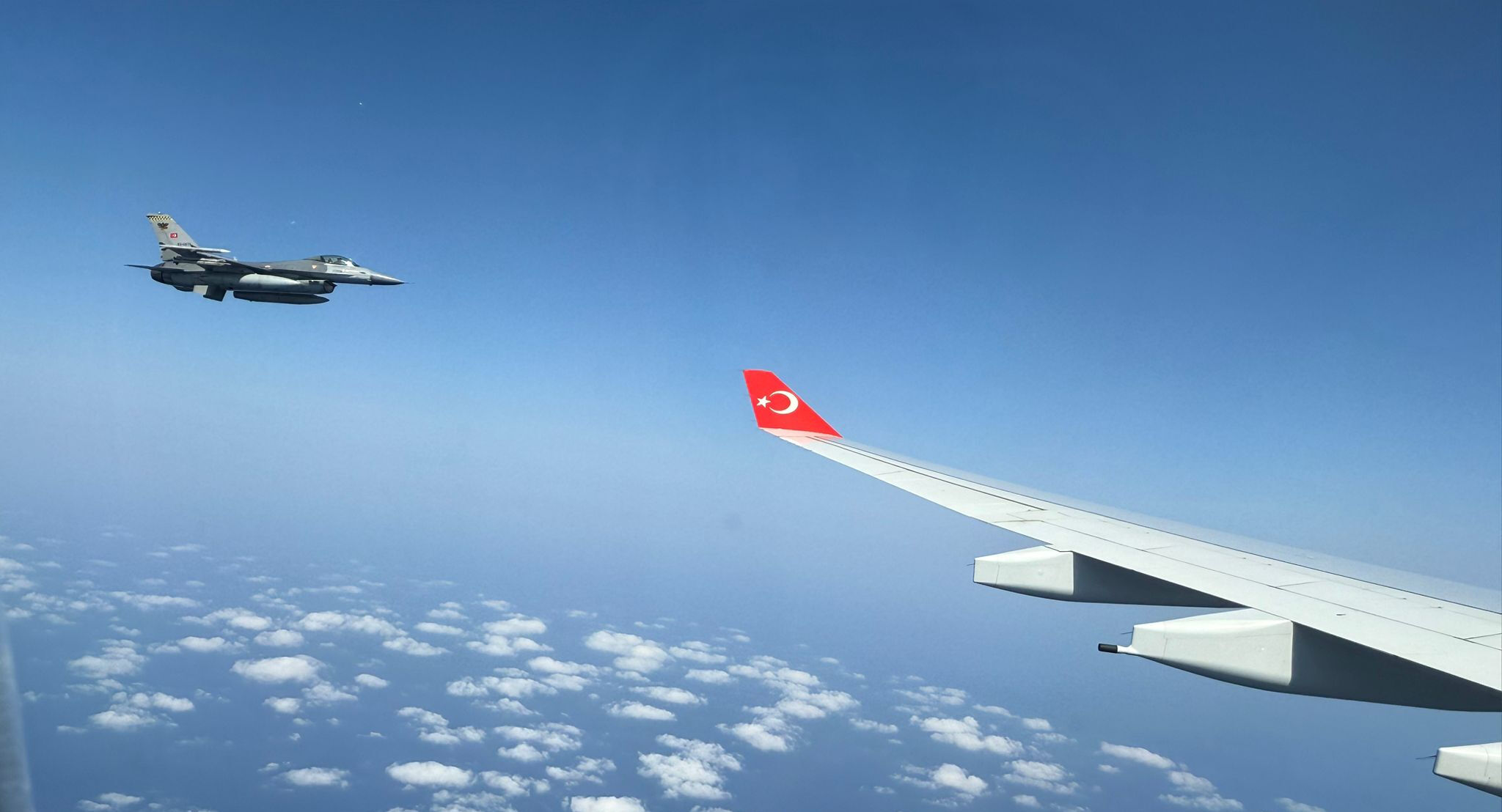 F-16’lardan Cumhurbaşkanı Erdoğan’a gökyüzünde selam - 3. Resim