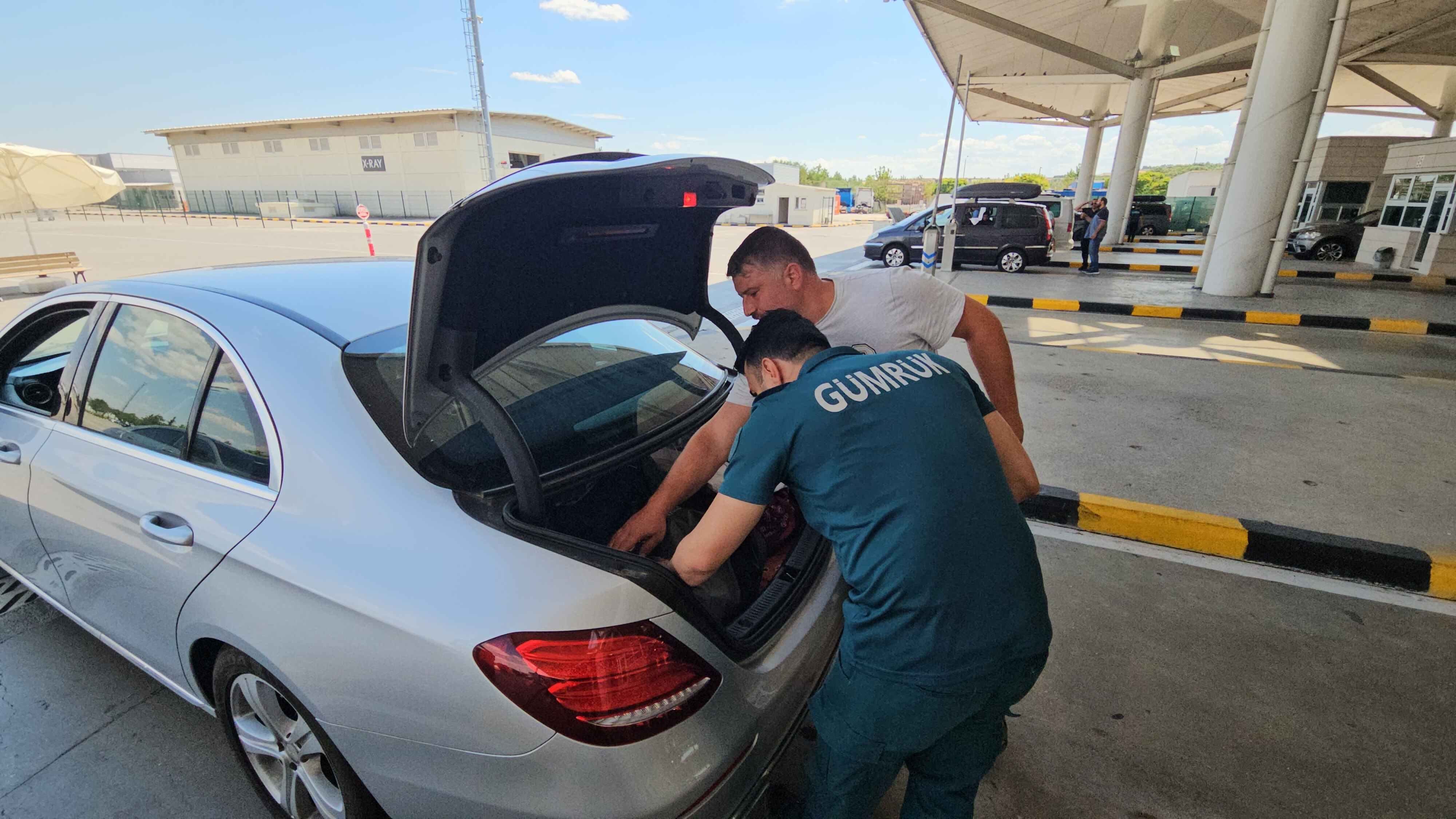 Gurbetçilerin sınır çilesi... 