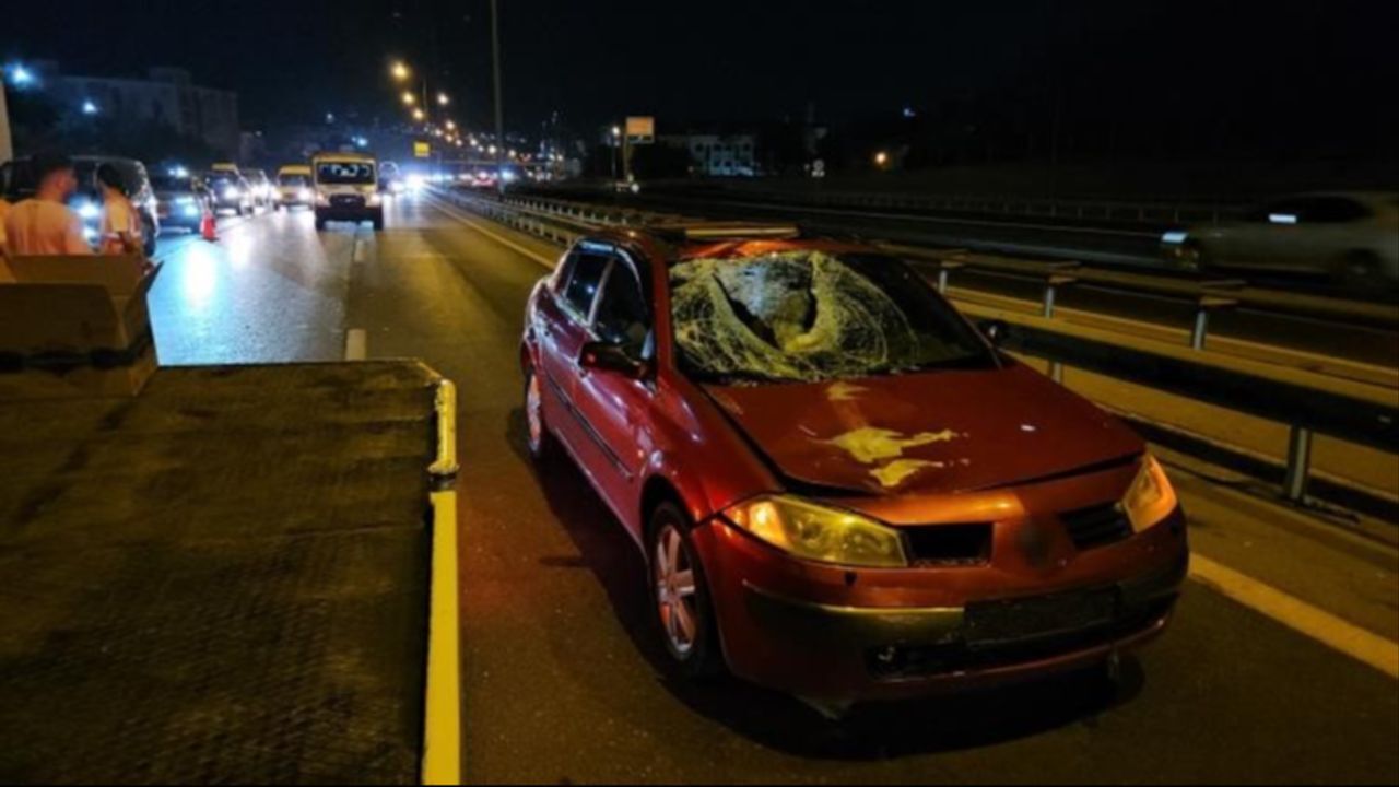 İstanbul'da kaza! Yolun karşısına geçen adam canından oldu İstanbul'da kaza! Yolun karşısına geçen adam canından oldu
